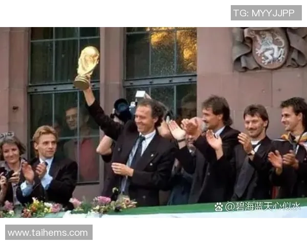 67岁传奇曼联教头再创辉煌28年后重返世界杯他竟非教练身份 67岁传奇曼联教头再创辉煌28年后重返世界杯他竟非教练身份